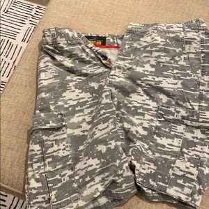 Orvis Camo Shorts size 32